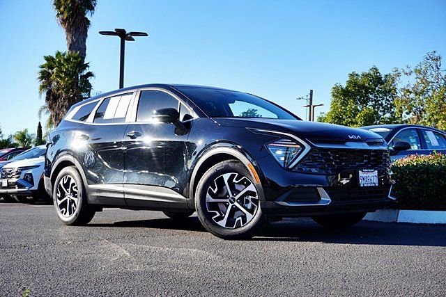 Used 2024 Kia Sportage EX image 2
