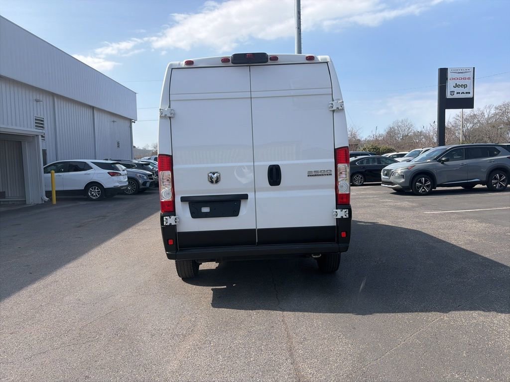 Used 2023 RAM ProMaster 2500 image 6