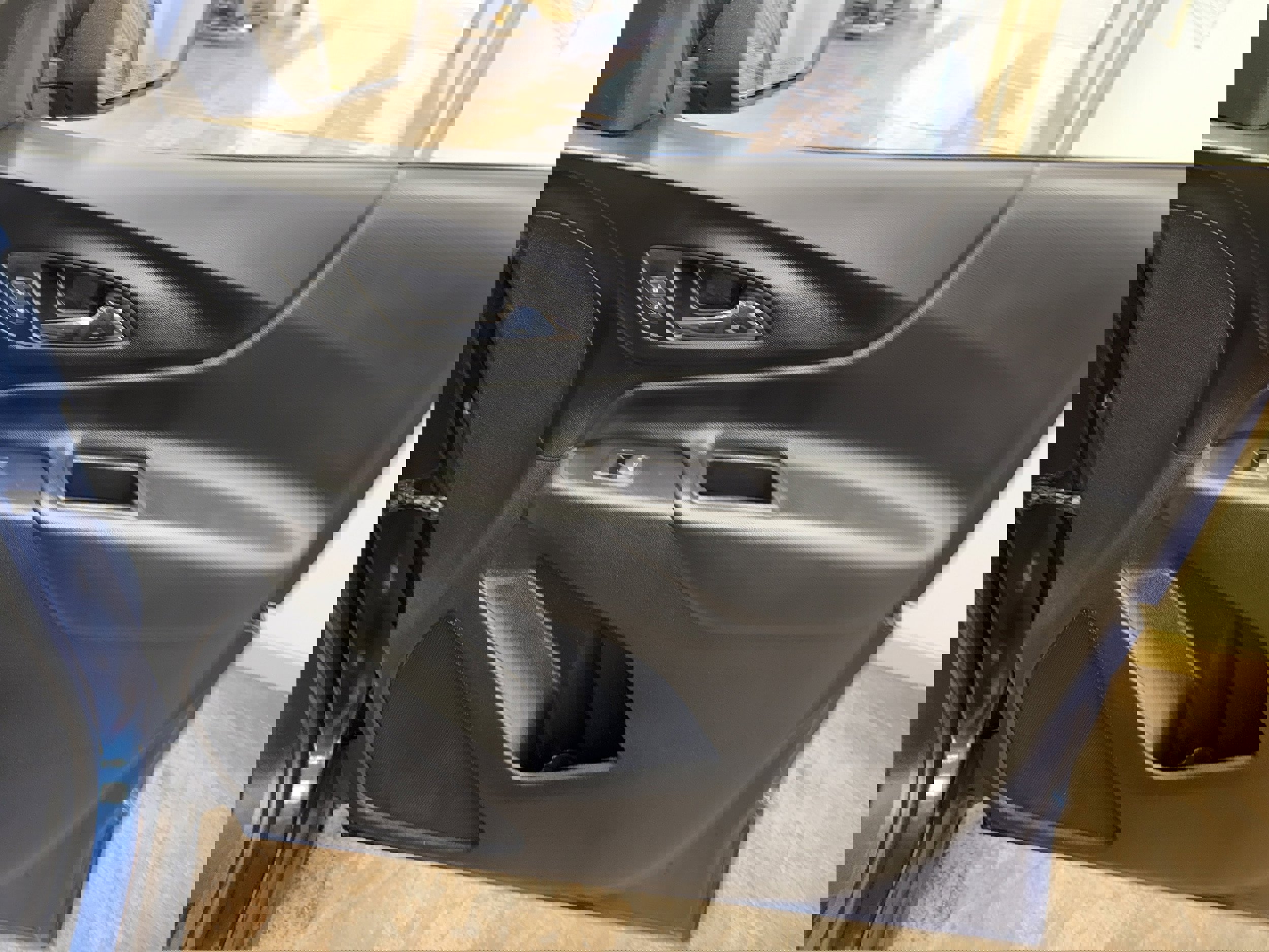 Used 2019 Chevrolet Equinox LT w/ Driver Convenience Package image 22