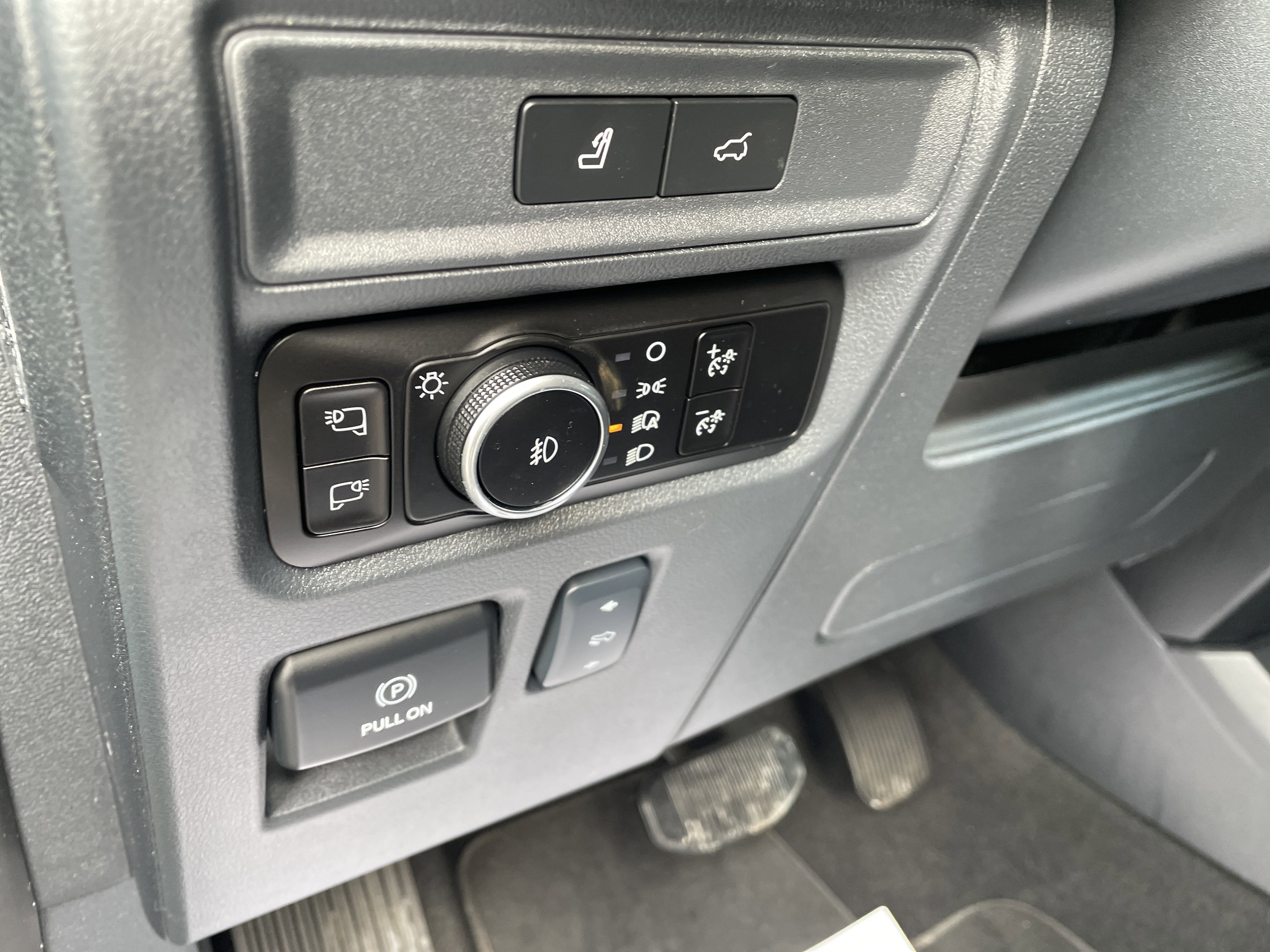 Used 2024 Ford Expedition Platinum image 26