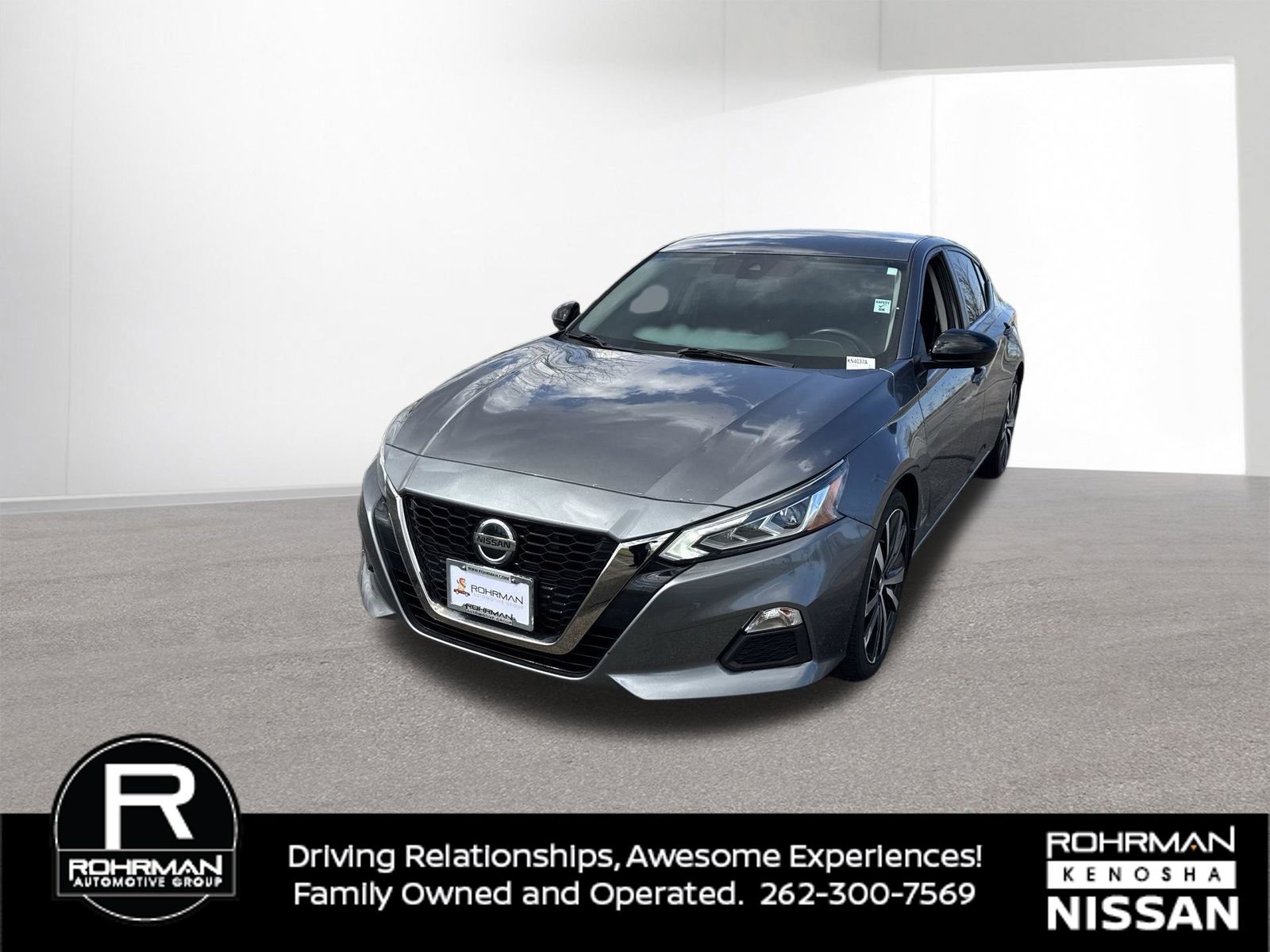 Used 2022 Nissan Altima 2.5 SR image 2