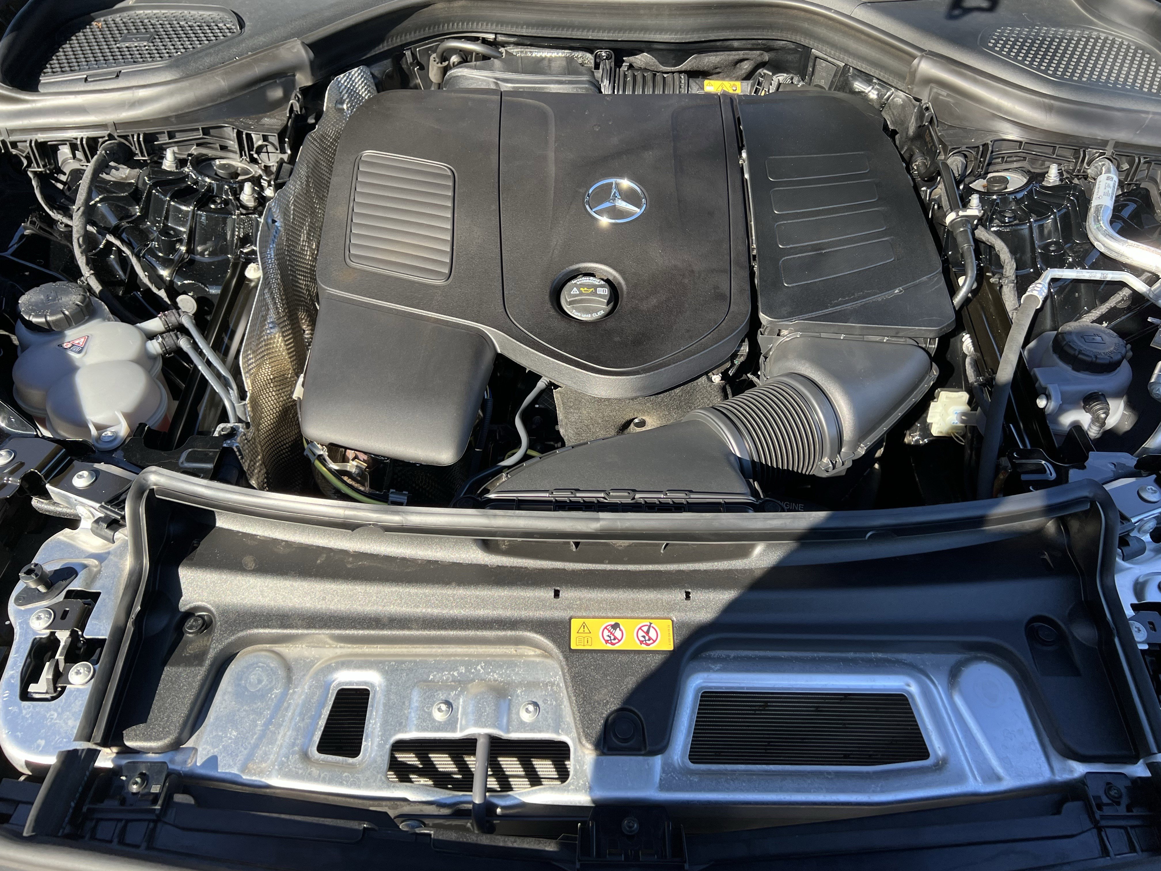 Used 2024 Mercedes-Benz GLC 300 4MATIC image 36