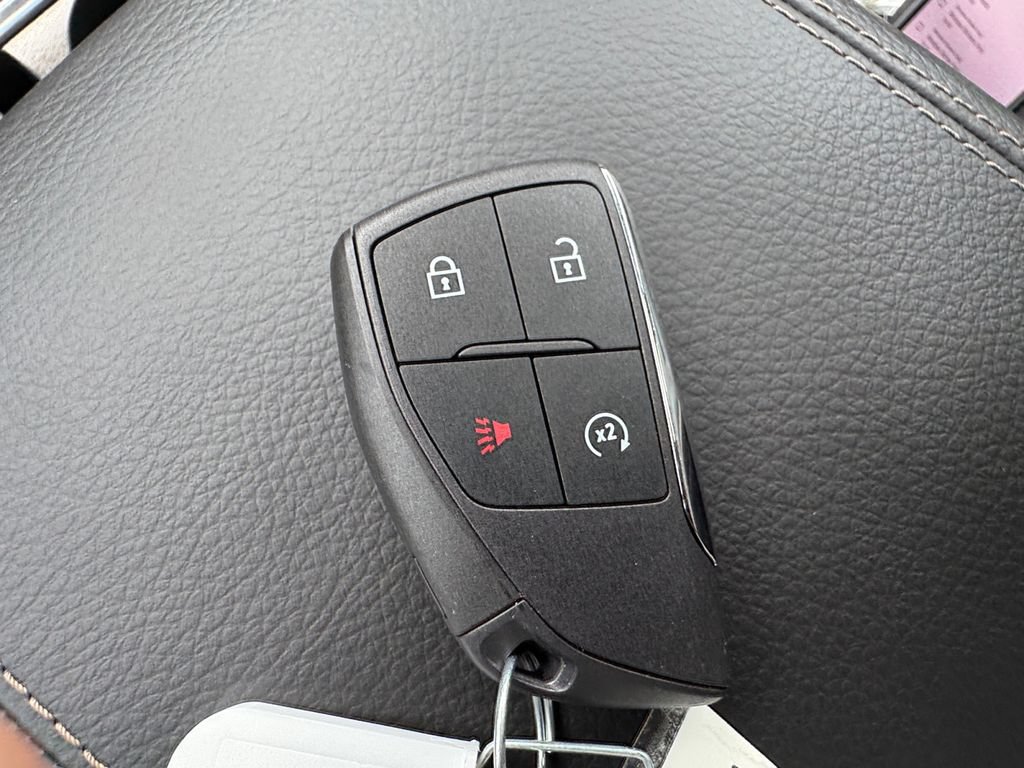 Used 2025 GMC Canyon Denali AWD/4WD image 35