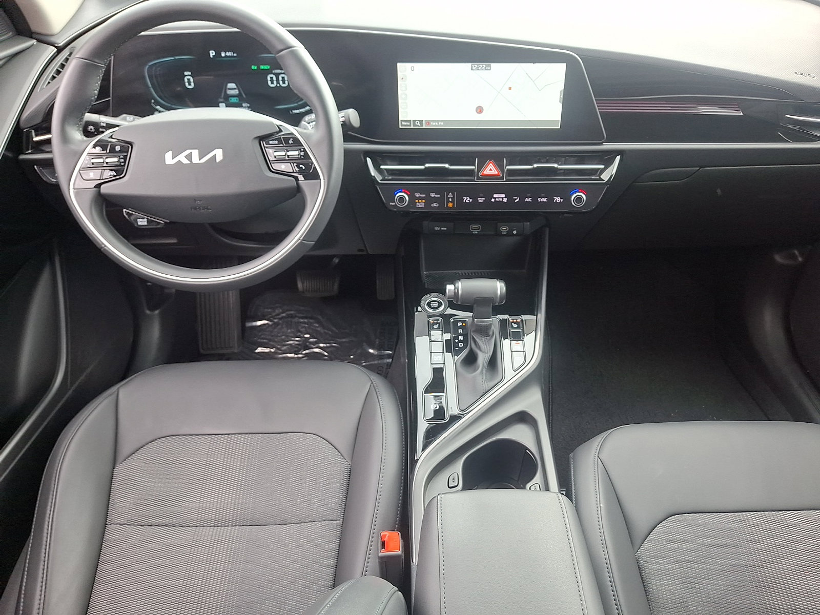 Used 2023 Kia Niro EX image 15