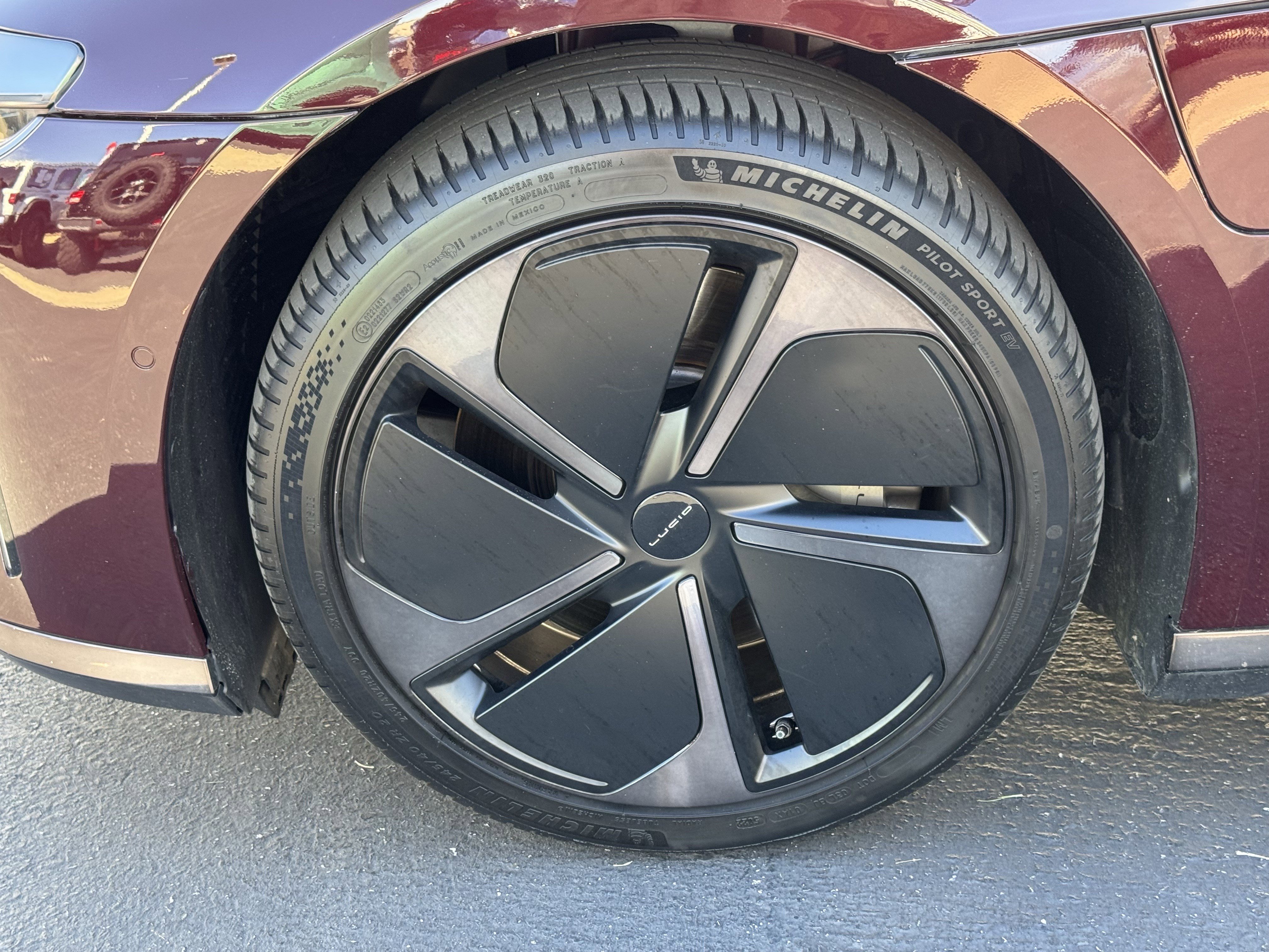 Used 2024 Lucid Air Touring image 12