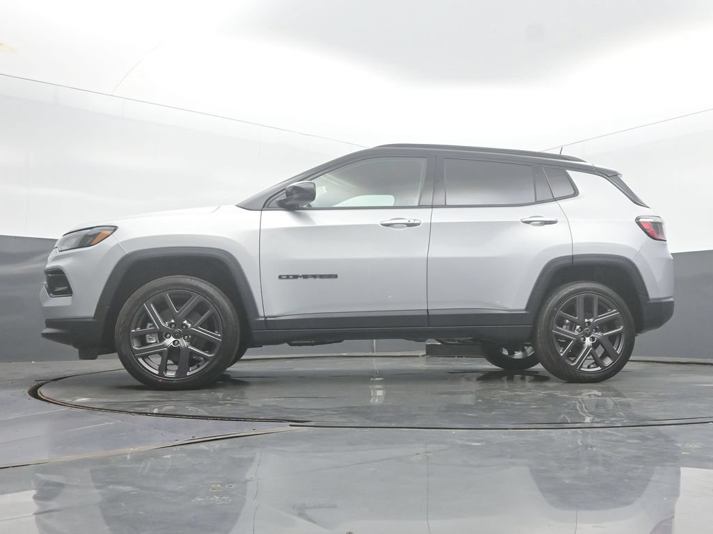 New 2026 Jeep Compass Limited w/ Sun, Sound & Navigation Group AWD/4WD image 45