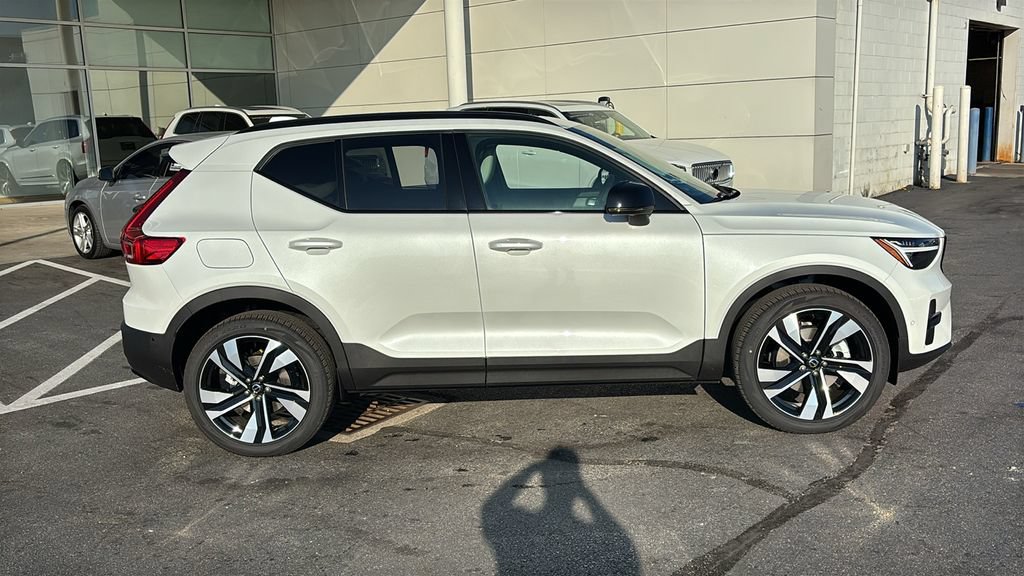 New 2026 Volvo XC40 B5 Ultra w/ Protection Package Premier AWD/4WD image 29
