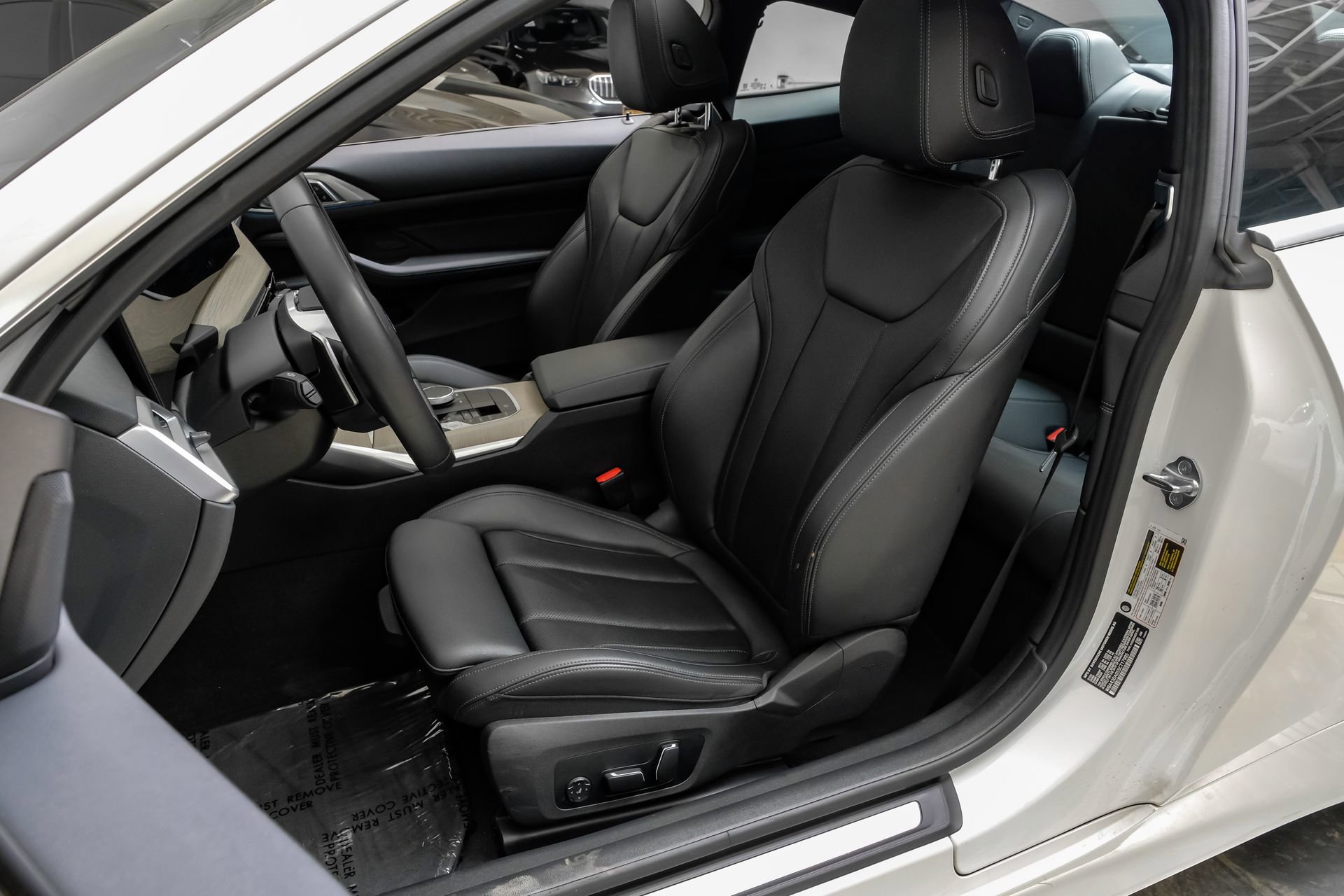 Used 2025 BMW 430i Coupe w/ Premium Package RWD image 32