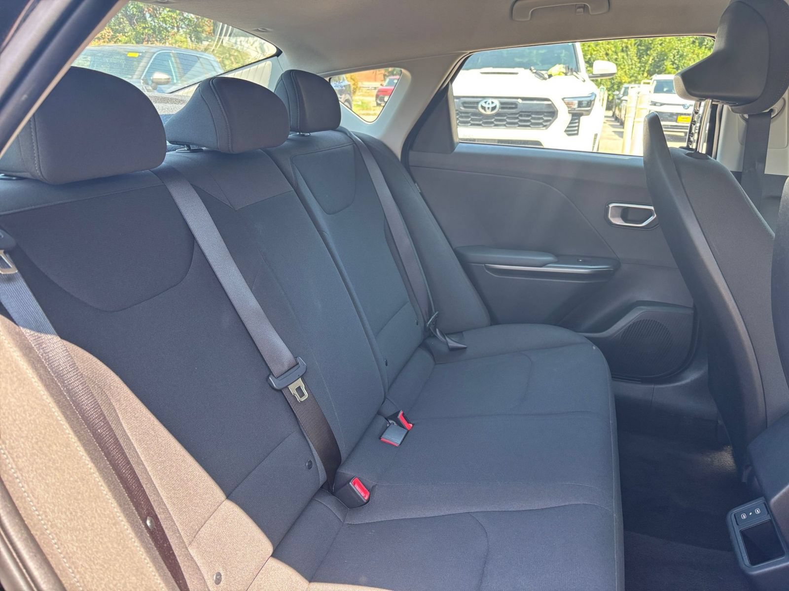 Used 2026 Kia K4 FWD image 35