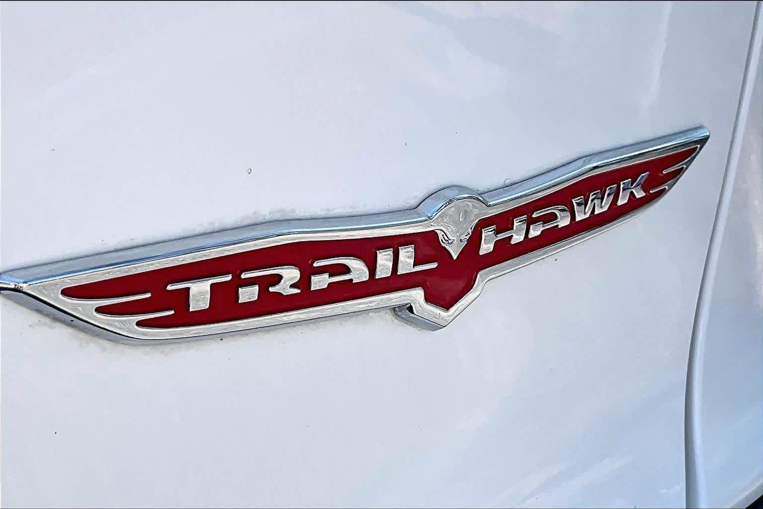 Used 2020 Jeep Cherokee Trailhawk w/ Cold Weather Group image 31