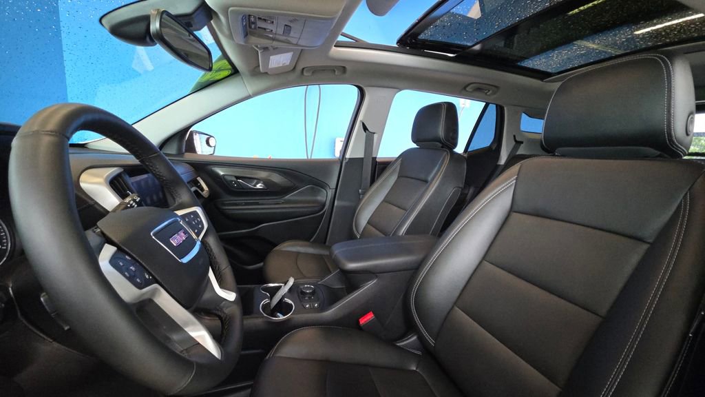 Used 2023 GMC Terrain SLT w/ LPO, Floor Liner Package AWD/4WD image 21