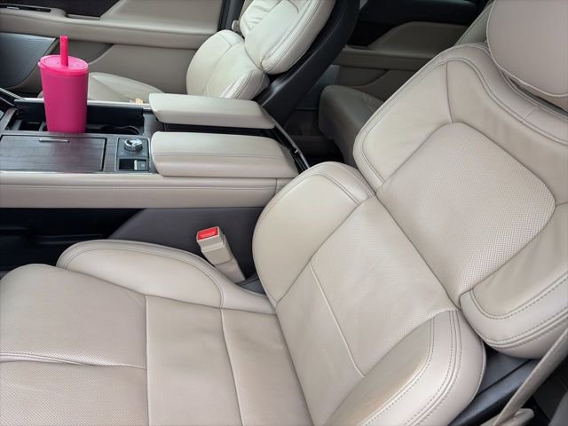 Used 2023 Lincoln Navigator Reserve image 14