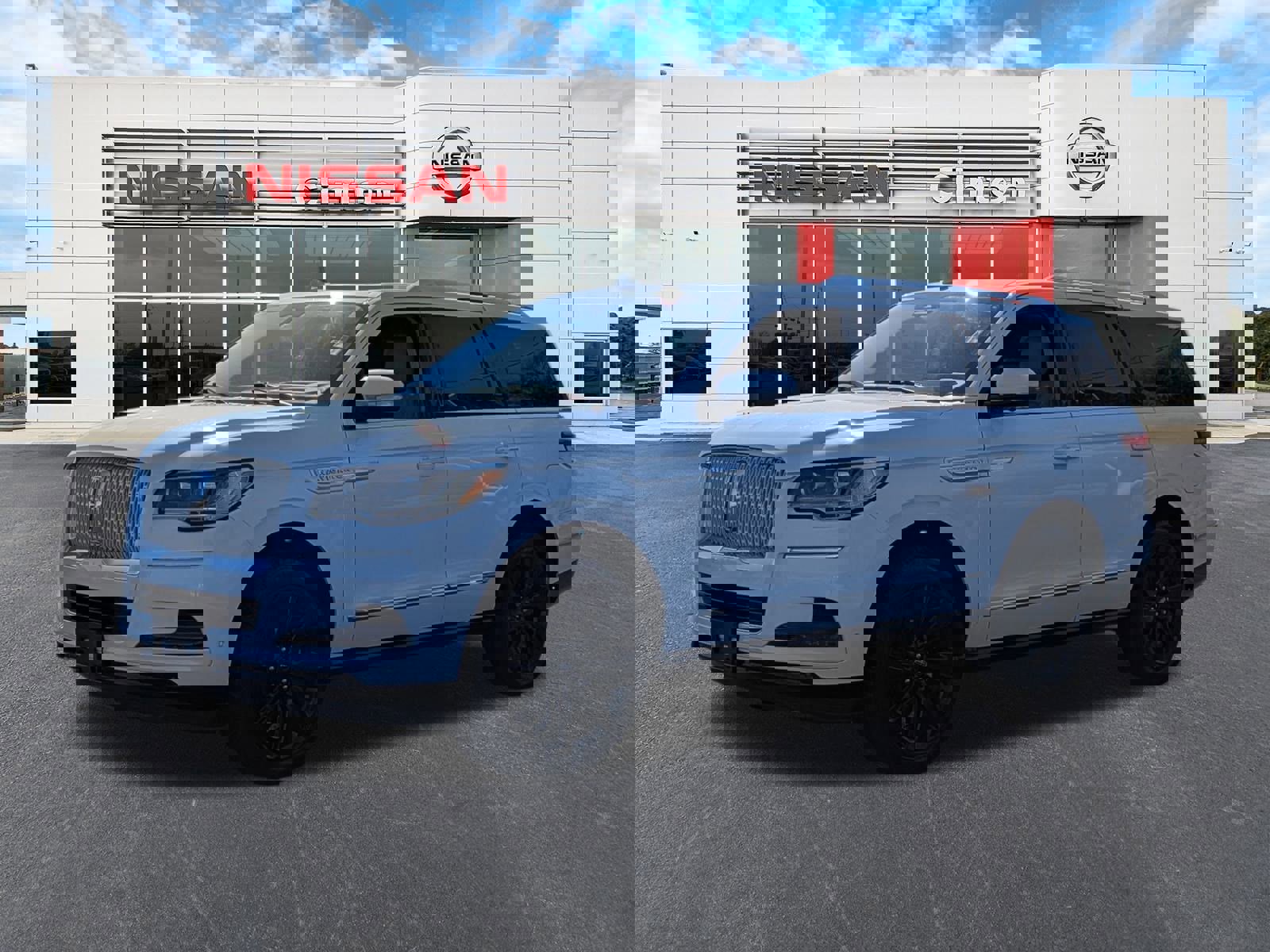 Used 2022 Lincoln Navigator Reserve AWD/4WD image 6