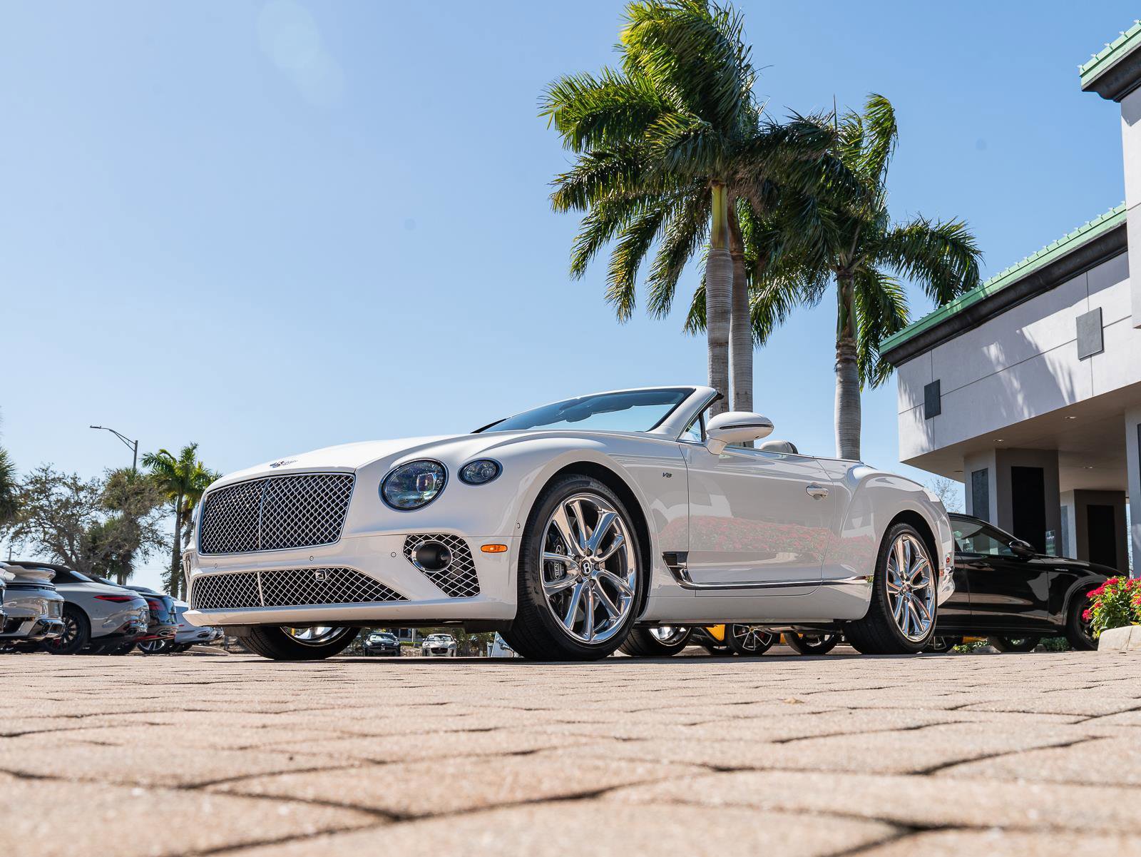 Used 2022 Bentley Continental GT image 17