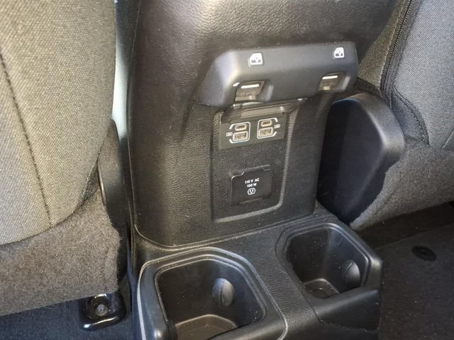 Used 2025 Jeep Wrangler Unlimited Sahara AWD/4WD image 13