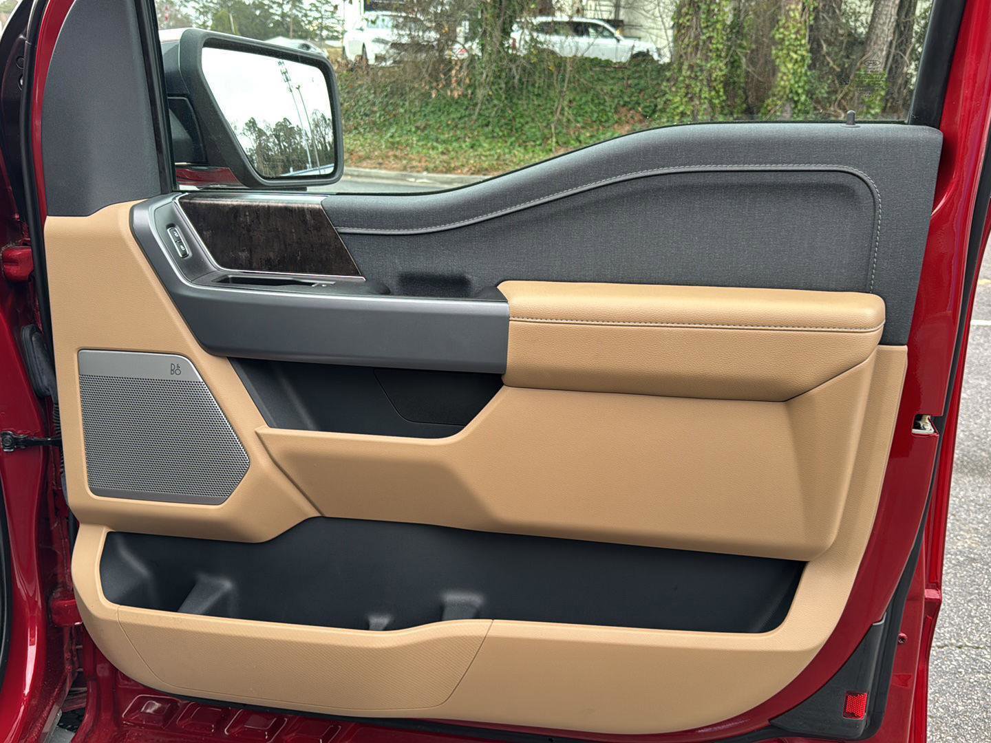 Used 2022 Ford F150 Lariat w/ Equipment Group 502A High image 12