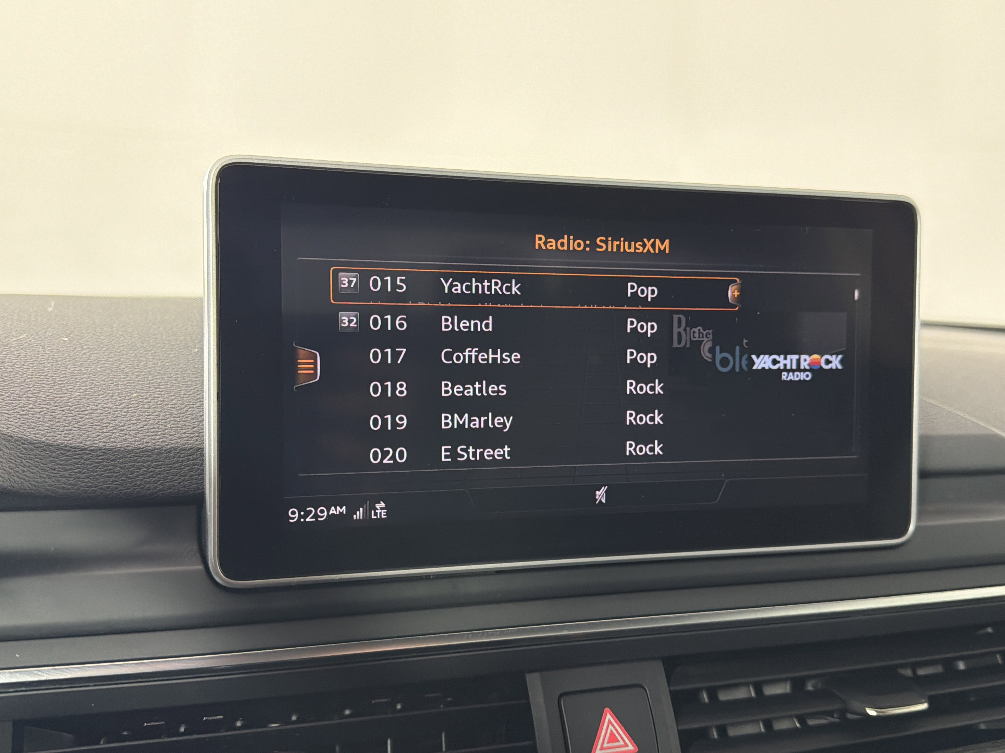 Used 2018 Audi A5 2.0T Premium Plus w/ Premium Plus image 19