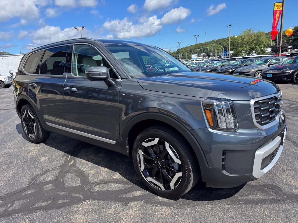Used 2024 Kia Telluride S w/ S Sunroof Package AWD/4WD image 3