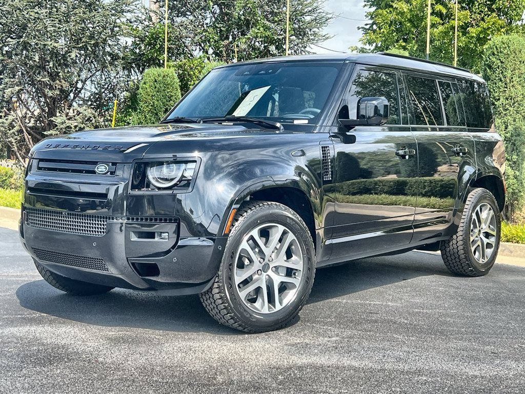 New 2026 Land Rover Defender 110 X-Dynamic SE AWD/4WD image 1