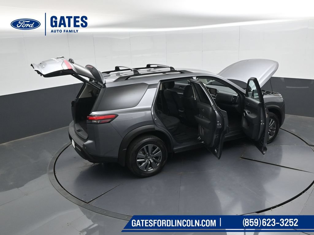 Used 2025 Nissan Pathfinder SV AWD/4WD image 54