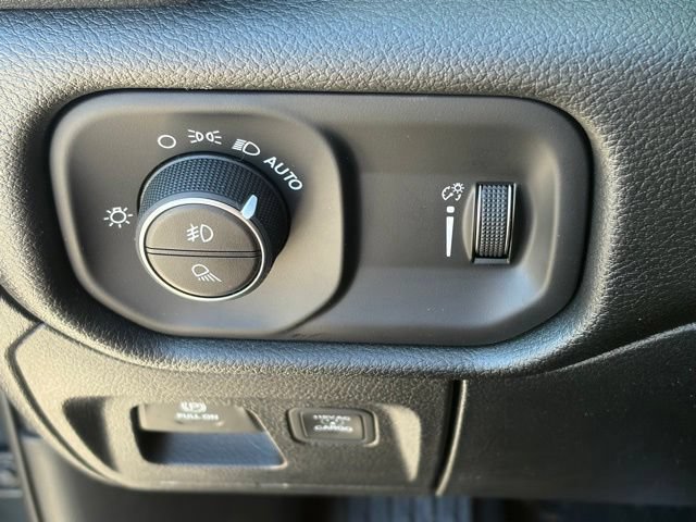 New 2026 RAM 1500 Express AWD/4WD image 22