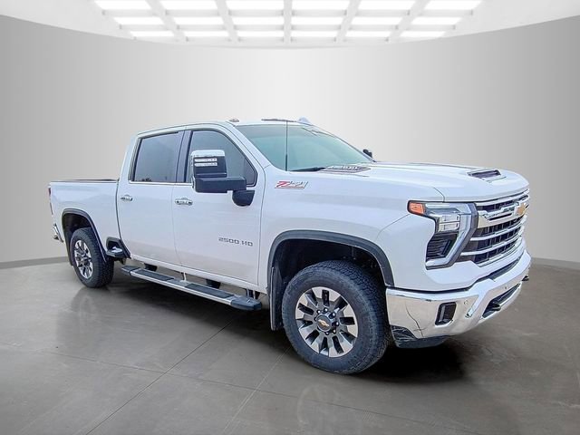 Used 2024 Chevrolet Silverado 2500 LTZ w/ LTZ Convenience Package image 4