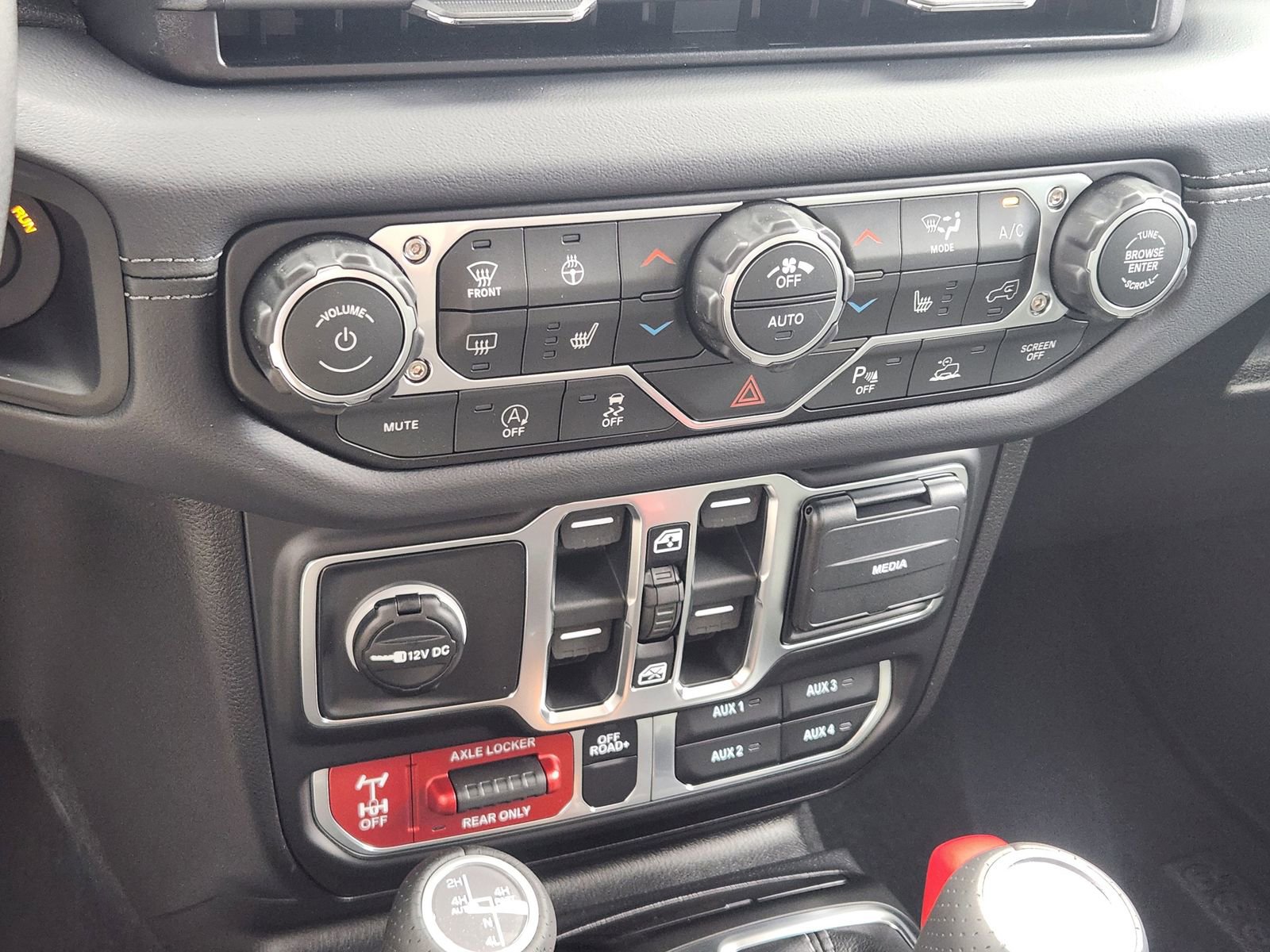 New 2026 Jeep Gladiator Mojave image 18