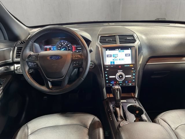 Used 2019 Ford Explorer Limited w/ Ford Safe & Smart Package AWD/4WD image 2