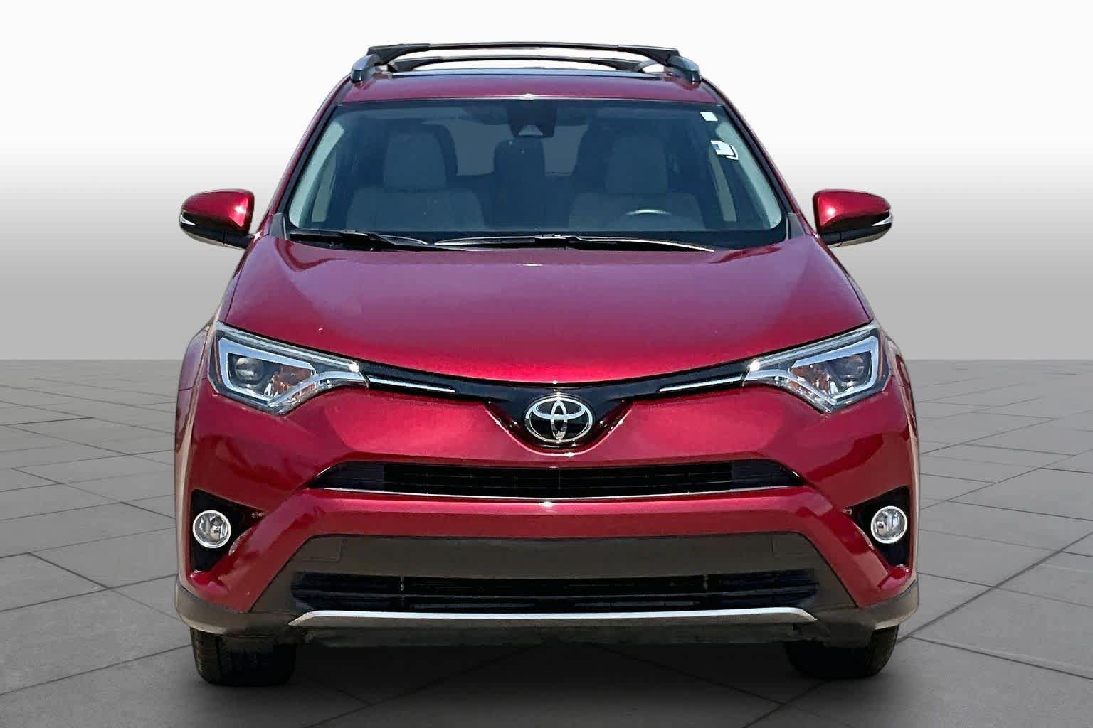Used 2018 Toyota RAV4 Limited FWD image 4
