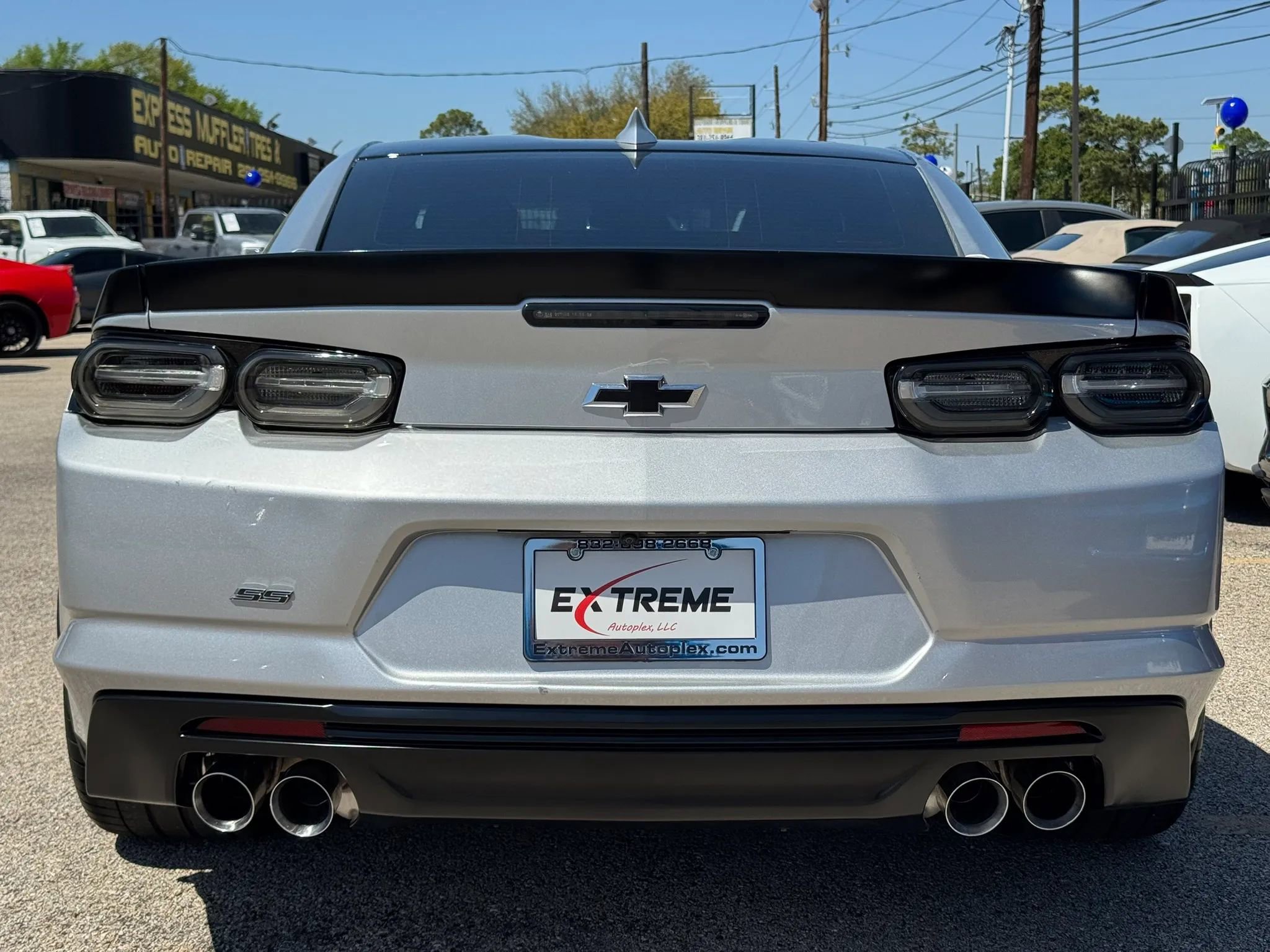 Used 2019 Chevrolet Camaro SS RWD image 3