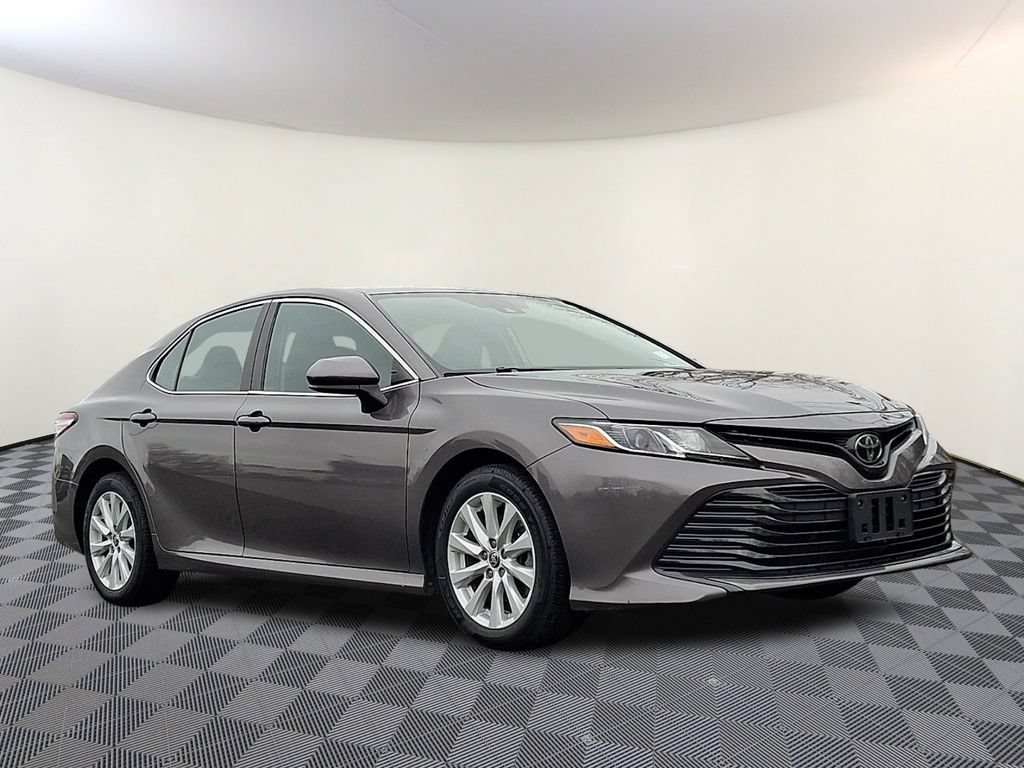 Used 2020 Toyota Camry LE FWD image 1