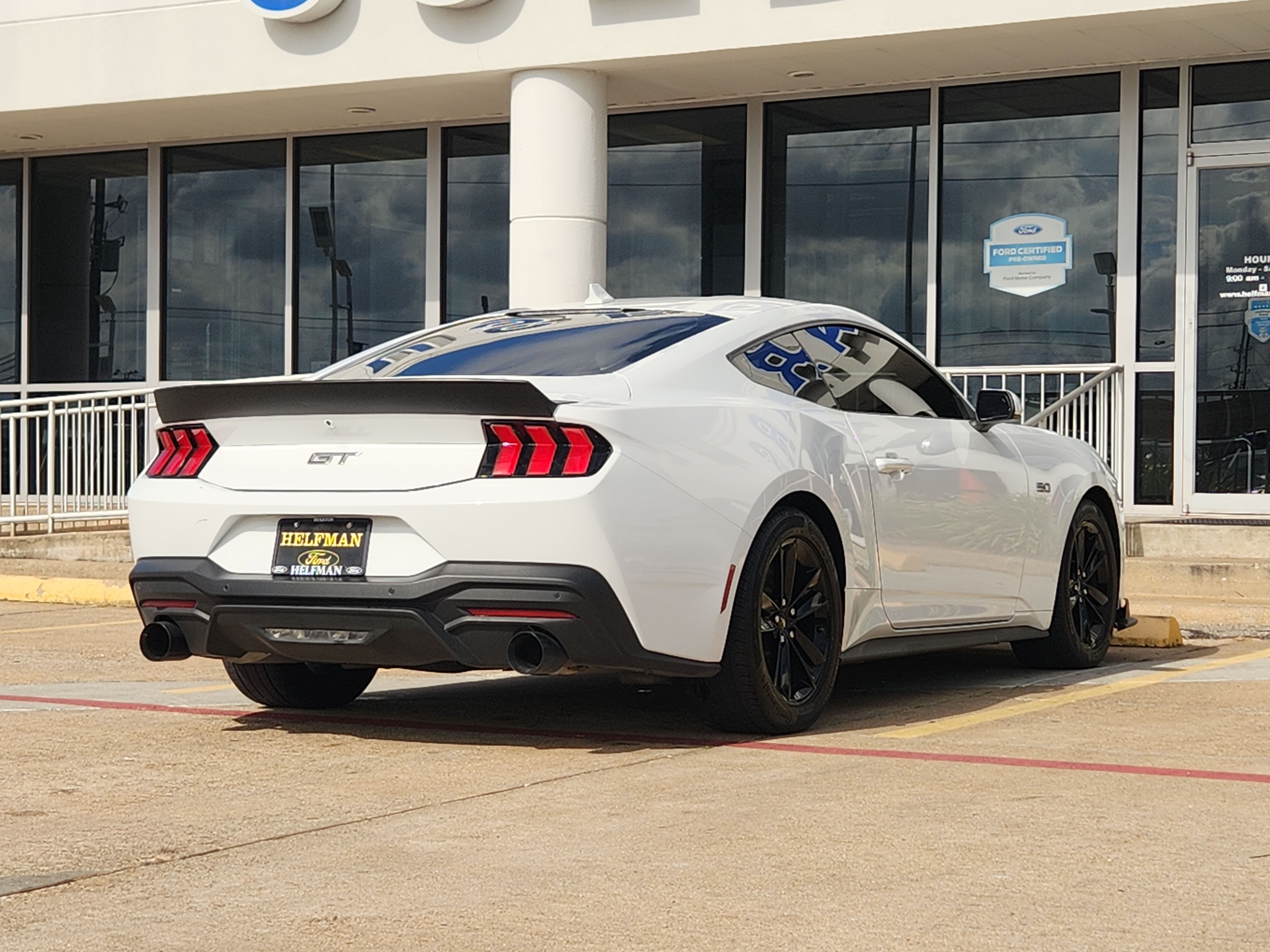 Used 2025 Ford Mustang GT RWD image 3