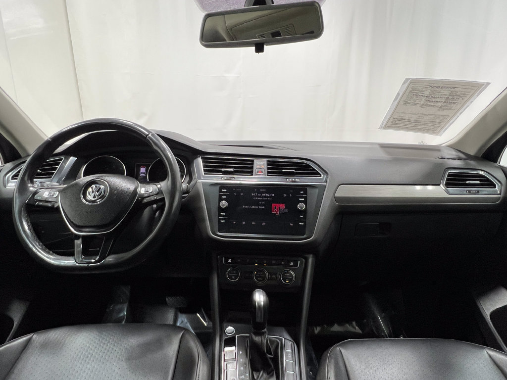 Used 2020 Volkswagen Tiguan SE AWD/4WD image 19