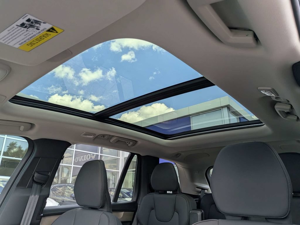 Certified 2026 Volvo XC90 B6 Plus w/ Protection Package Premier AWD/4WD image 27