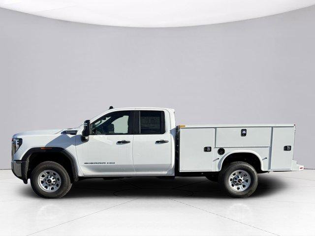 New 2025 GMC Sierra 3500 Pro w/ Convenience Package