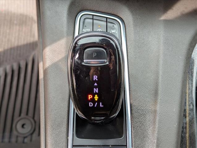 Used 2022 Cadillac Escalade Premium Luxury image 12