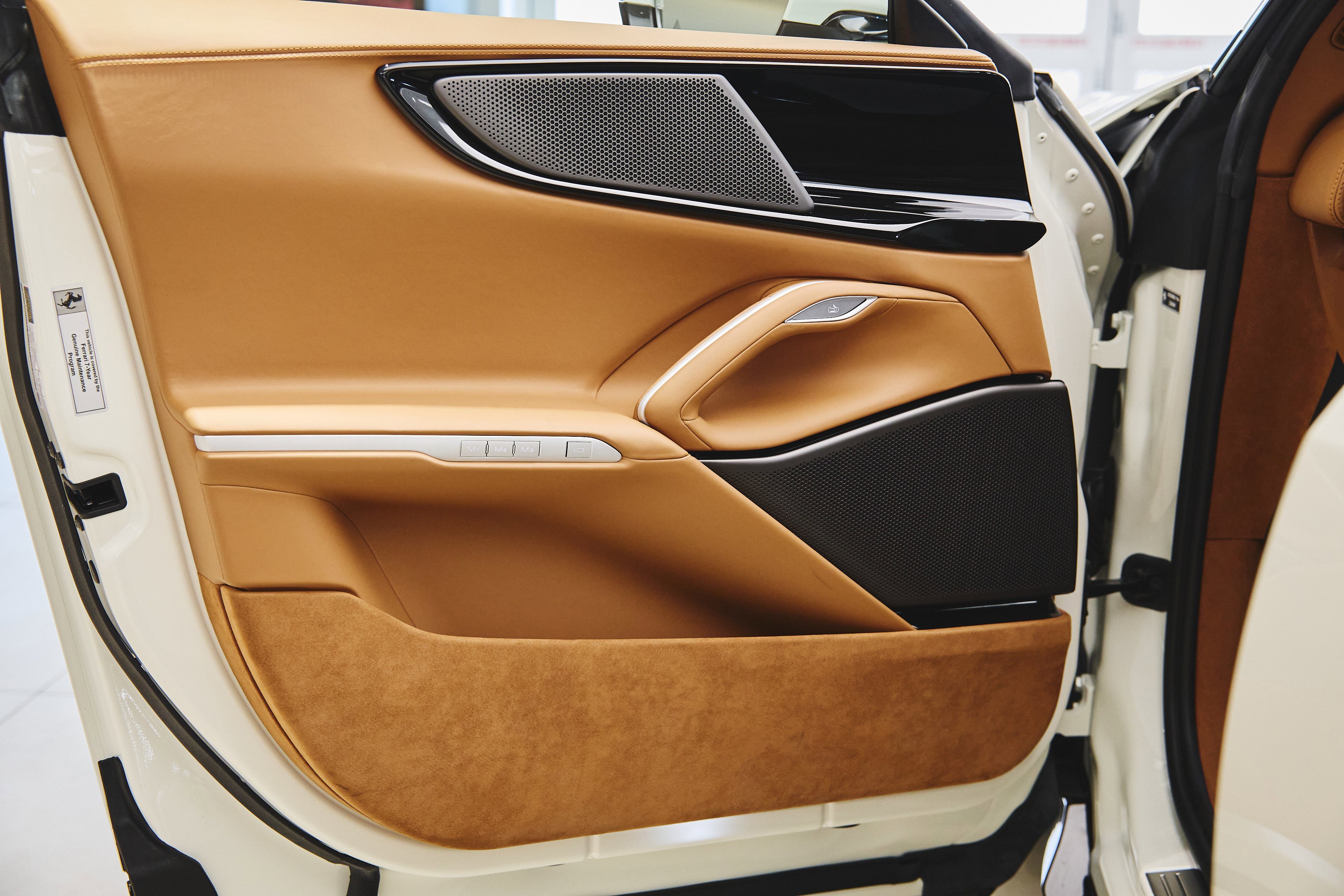 Used 2025 Ferrari Purosangue image 32