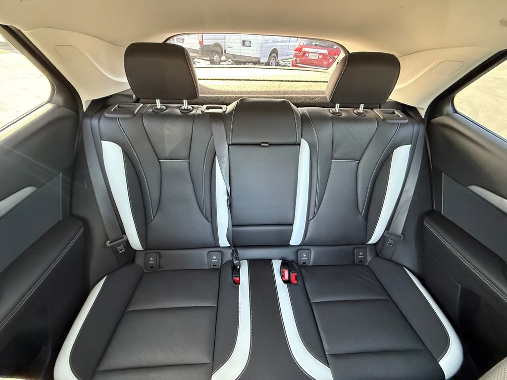 Used 2024 Buick Envision Sport Touring image 17