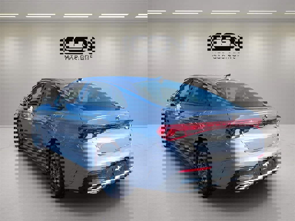 Used 2021 Kia K5 LXS image 4