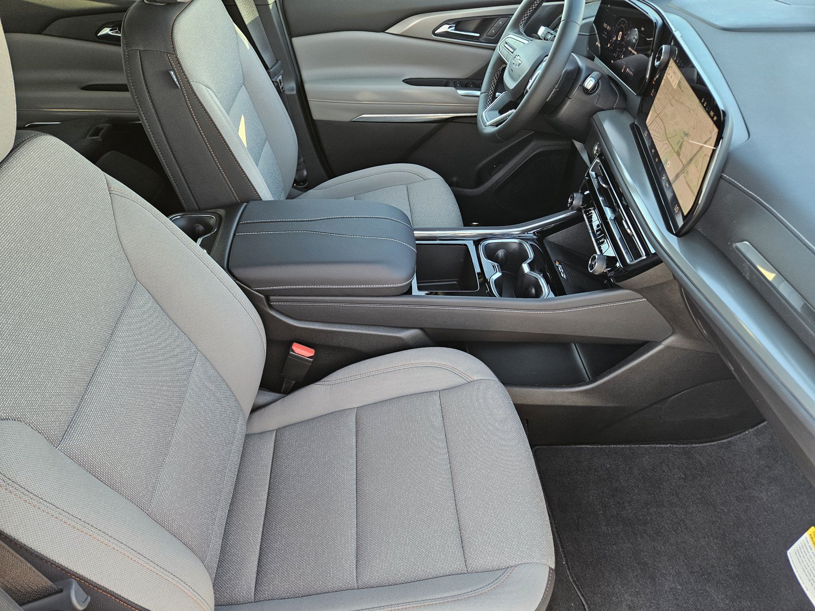 New 2027 Chevrolet Traverse LT w/ Midnight/Sport Edition FWD image 10