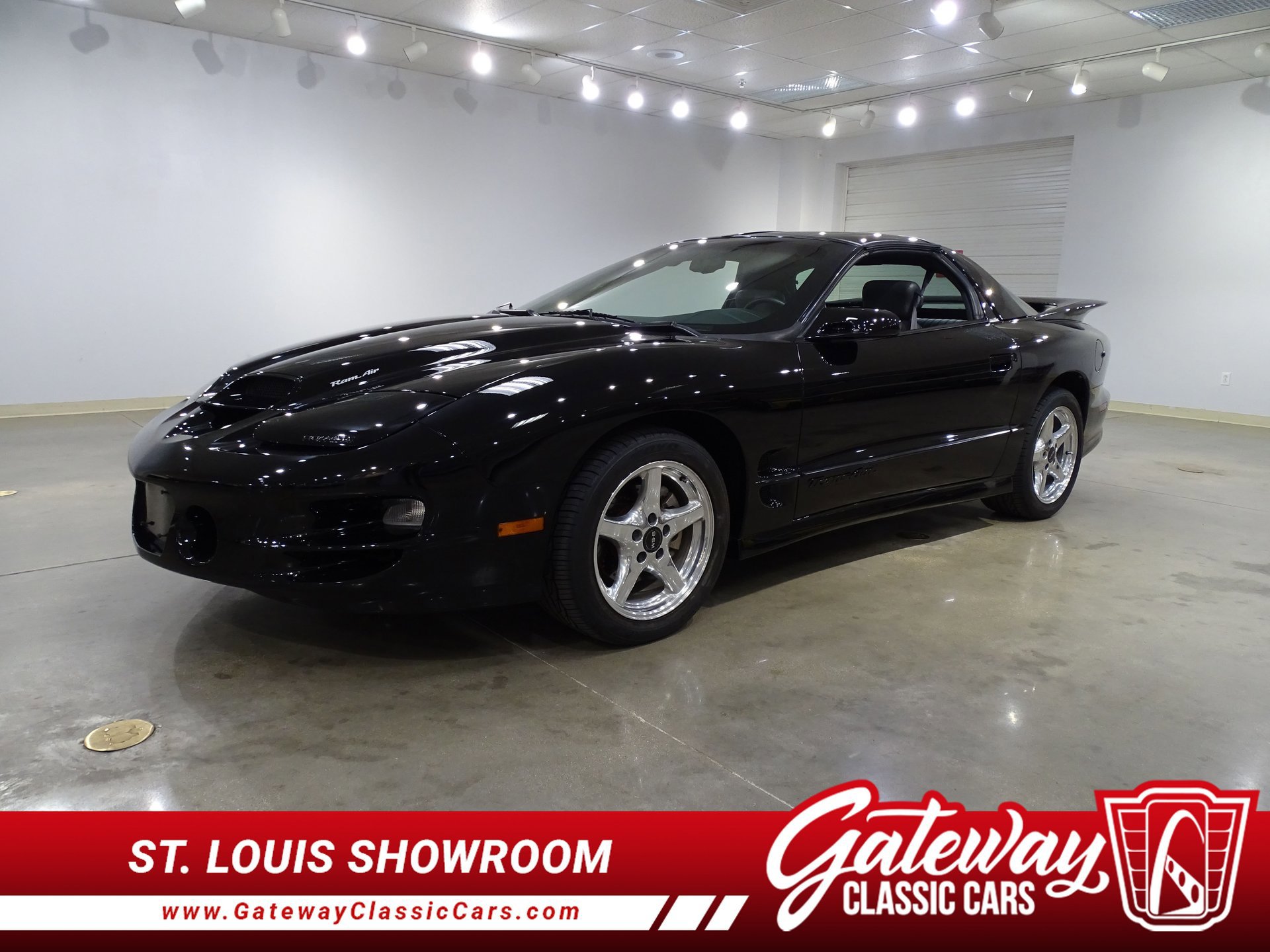 Used 1999 Pontiac Firebird Formula RWD image 1