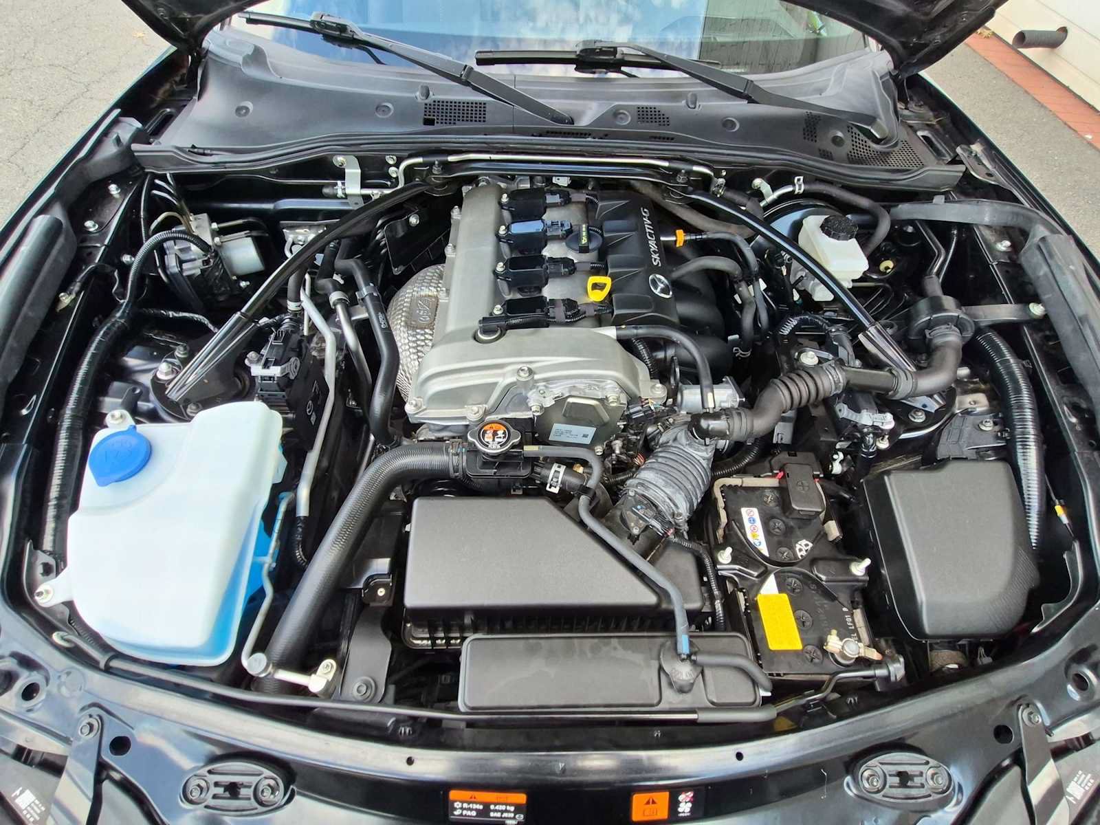 Used 2021 MAZDA MX-5 Miata Grand Touring RWD image 16