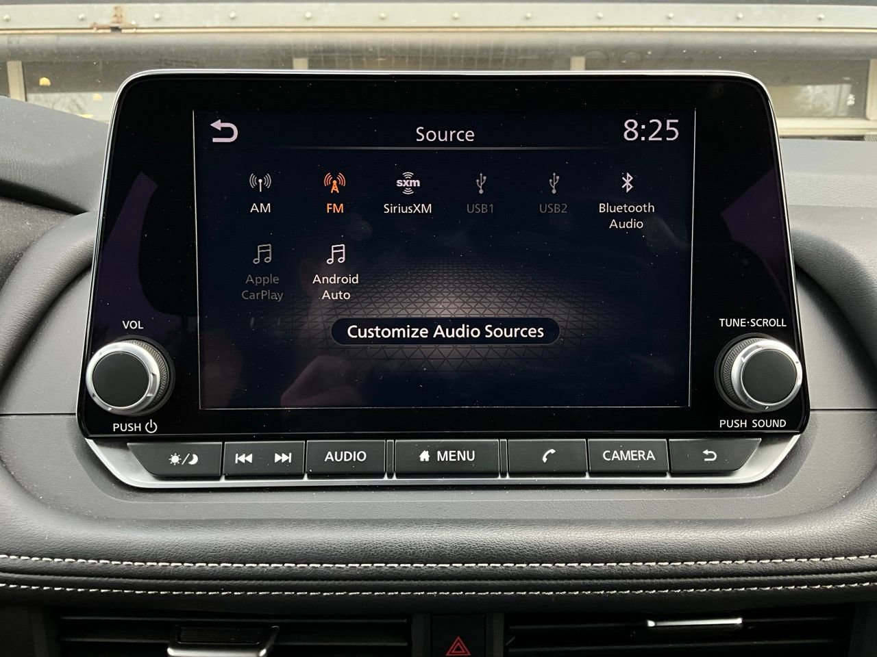 Used 2025 Nissan Rogue SV image 30