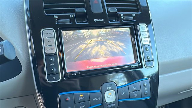 Used 2015 Nissan Leaf SV w/ LED & Quick Charge Package image 30