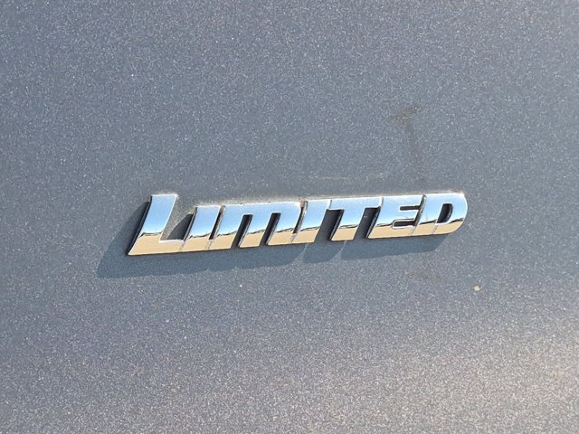 Used 2015 Toyota 4Runner Limited AWD/4WD image 23