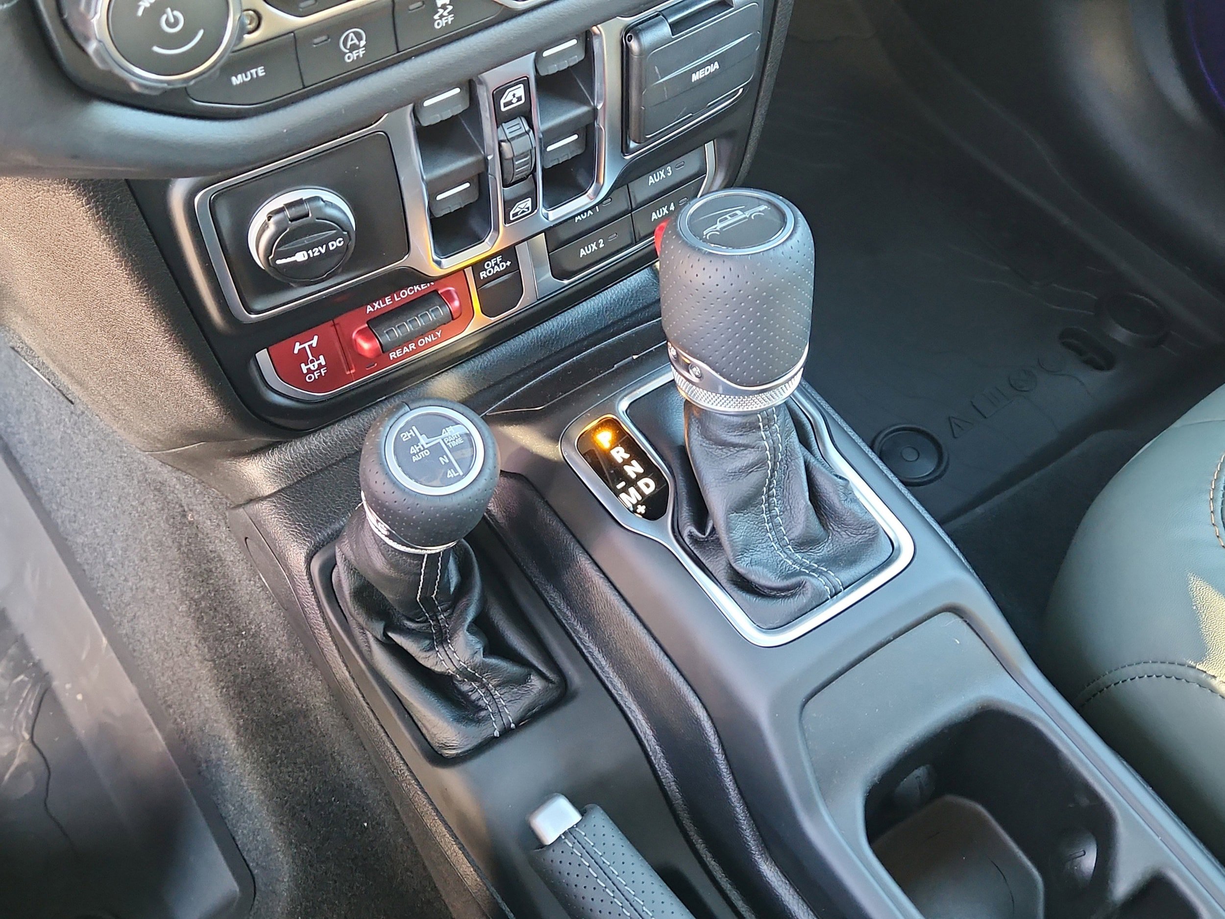 New 2026 Jeep Gladiator Mojave AWD/4WD image 25