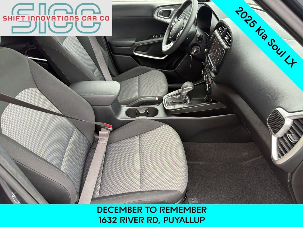Used 2025 Kia Soul LX w/ LX Technology Package image 19