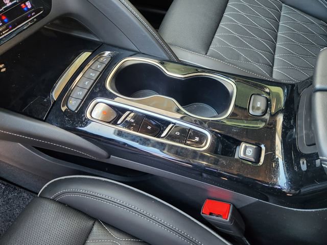 Used 2023 Buick Envision Avenir image 19