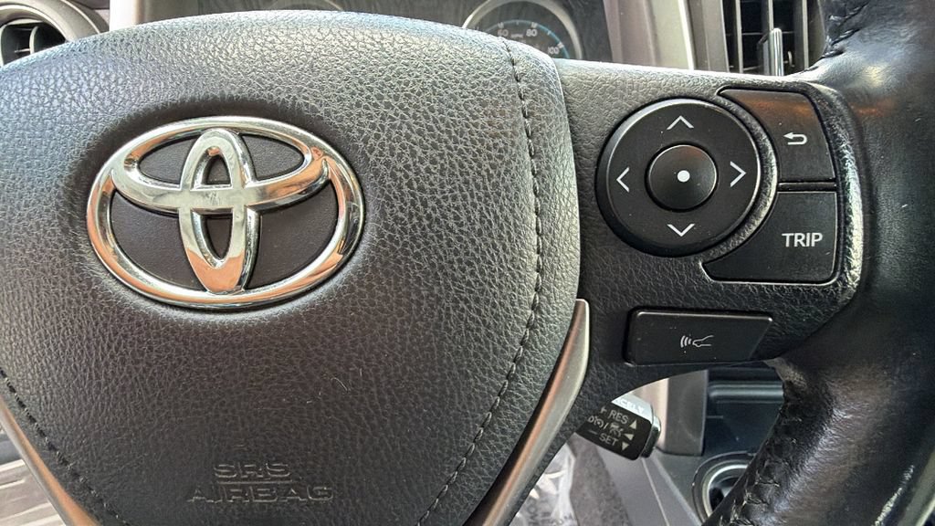 Used 2018 Toyota RAV4 XLE w/ Convenience Package AWD/4WD image 20