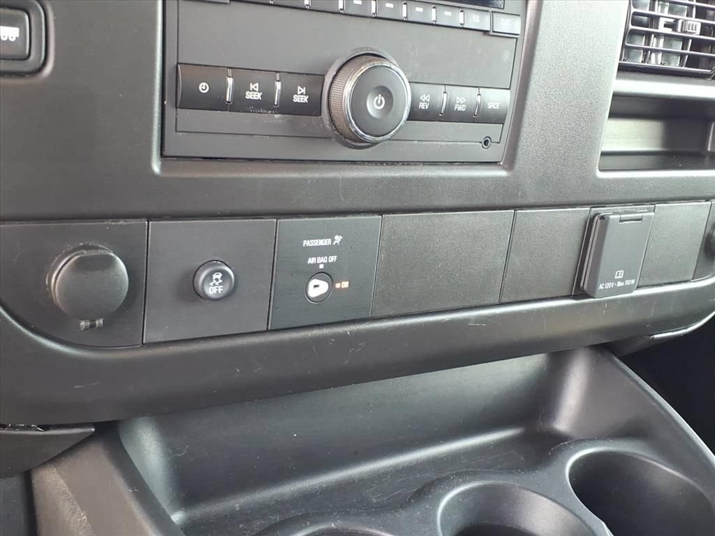 Used 2025 Chevrolet Express 2500 w/ Driver Convenience Package RWD image 9
